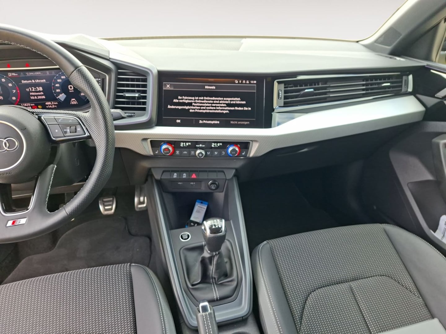 Bild über Audi A1 Sportback S line 30 TFSI Schaltgetriebe - für weitere Informationen kontaktieren Sie den Audi Partner
