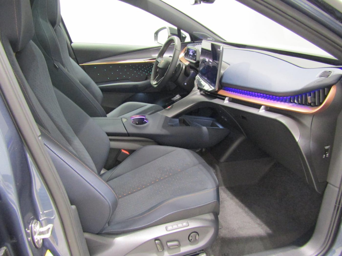 CUPRA Tavascan VZ First Edition Dual Motor AWD 77kWh 250 kW (340 CV) — photo 5