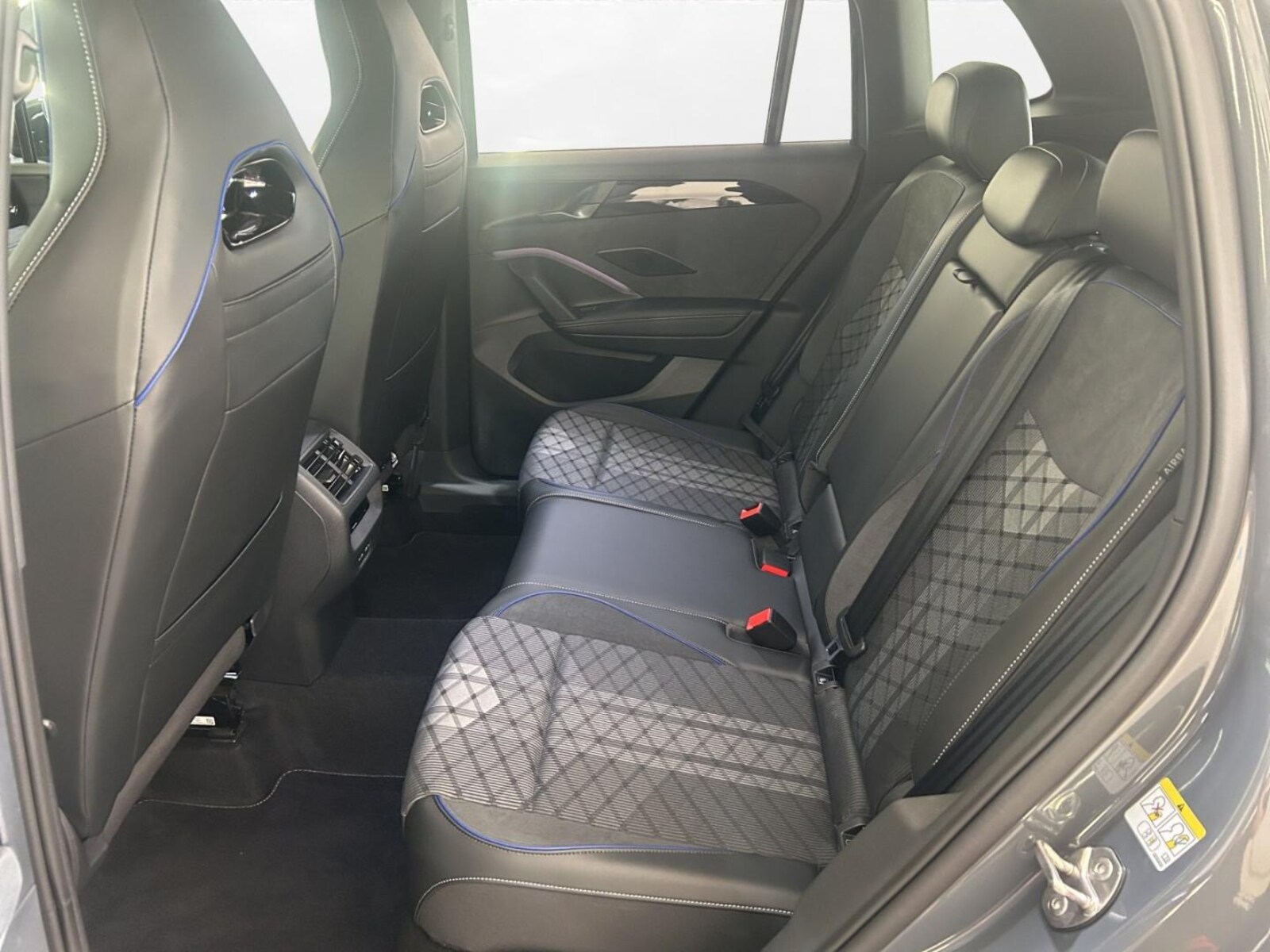 Volkswagen Tiguan – Bild 12