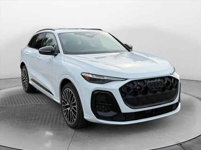 2025 Audi New SQ5 Premium Plus's photo