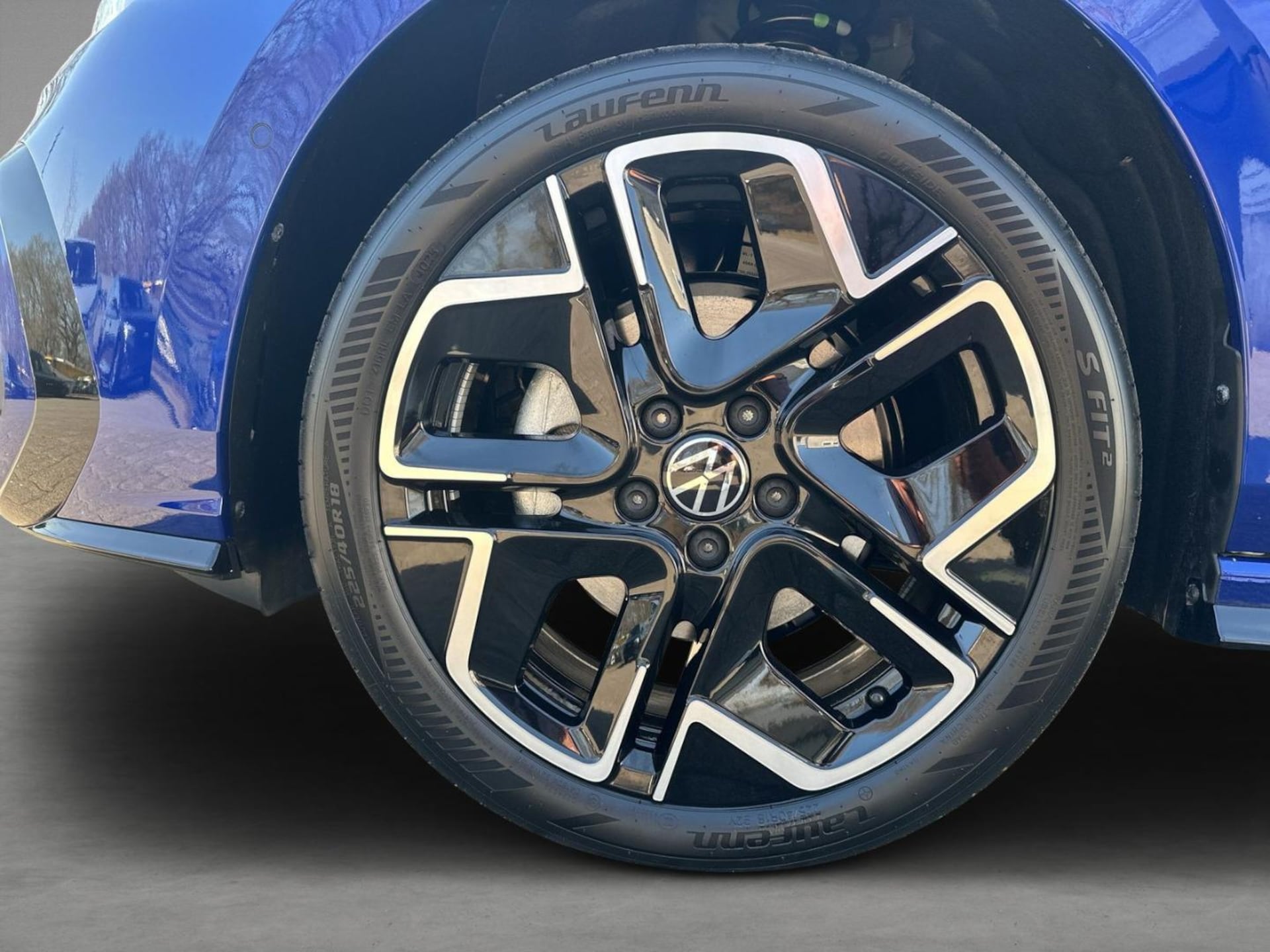 Volkswagen Golf R-Line