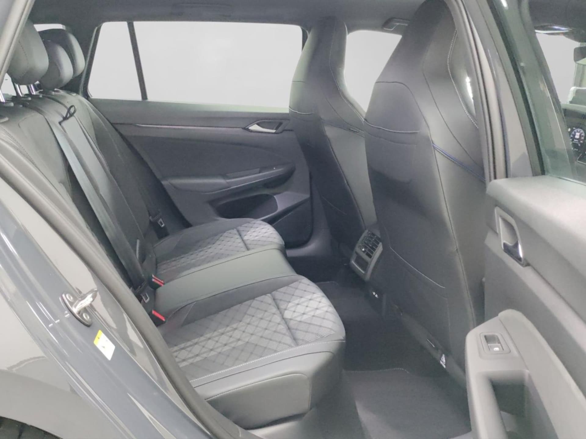 Volkswagen Golf Variant R-Line