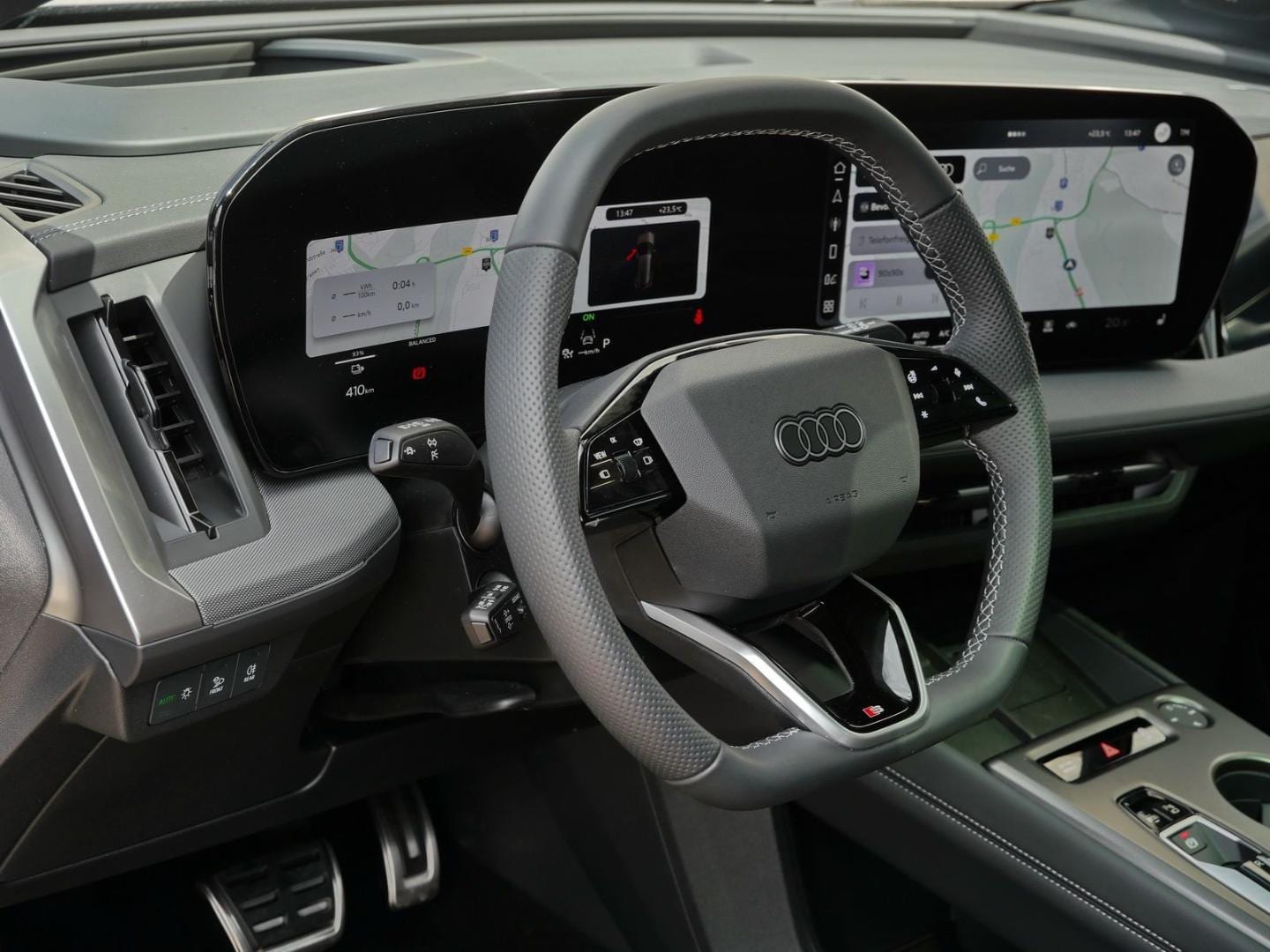 Bild über Audi Q4 SUV e-tron e-tron quattro 220 kW - für weitere Informationen kontaktieren Sie den Audi Partner