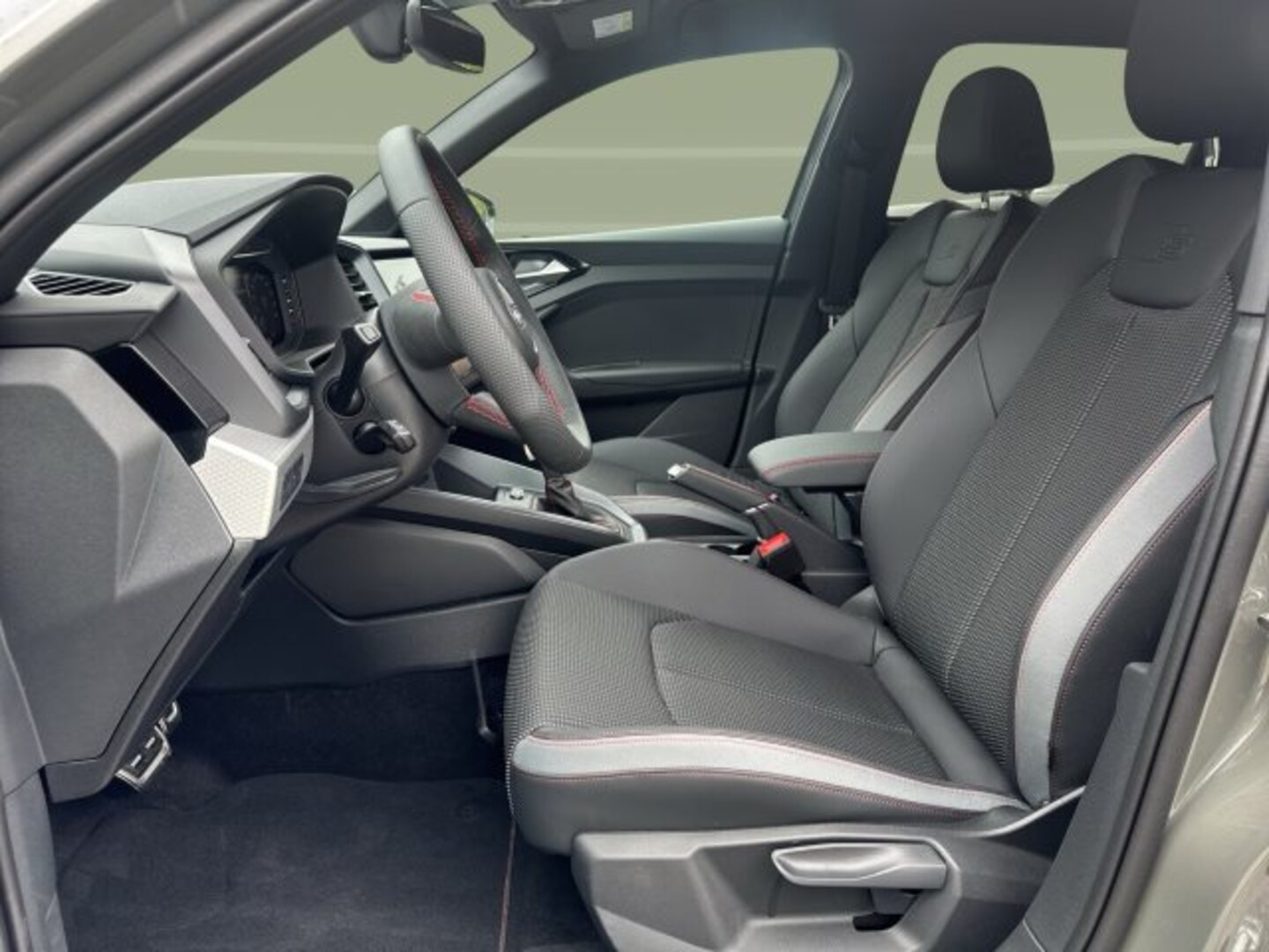 Bild über Audi A1 Sportback advanced 30 TFSI S tronic - für weitere Informationen kontaktieren Sie den Audi Partner