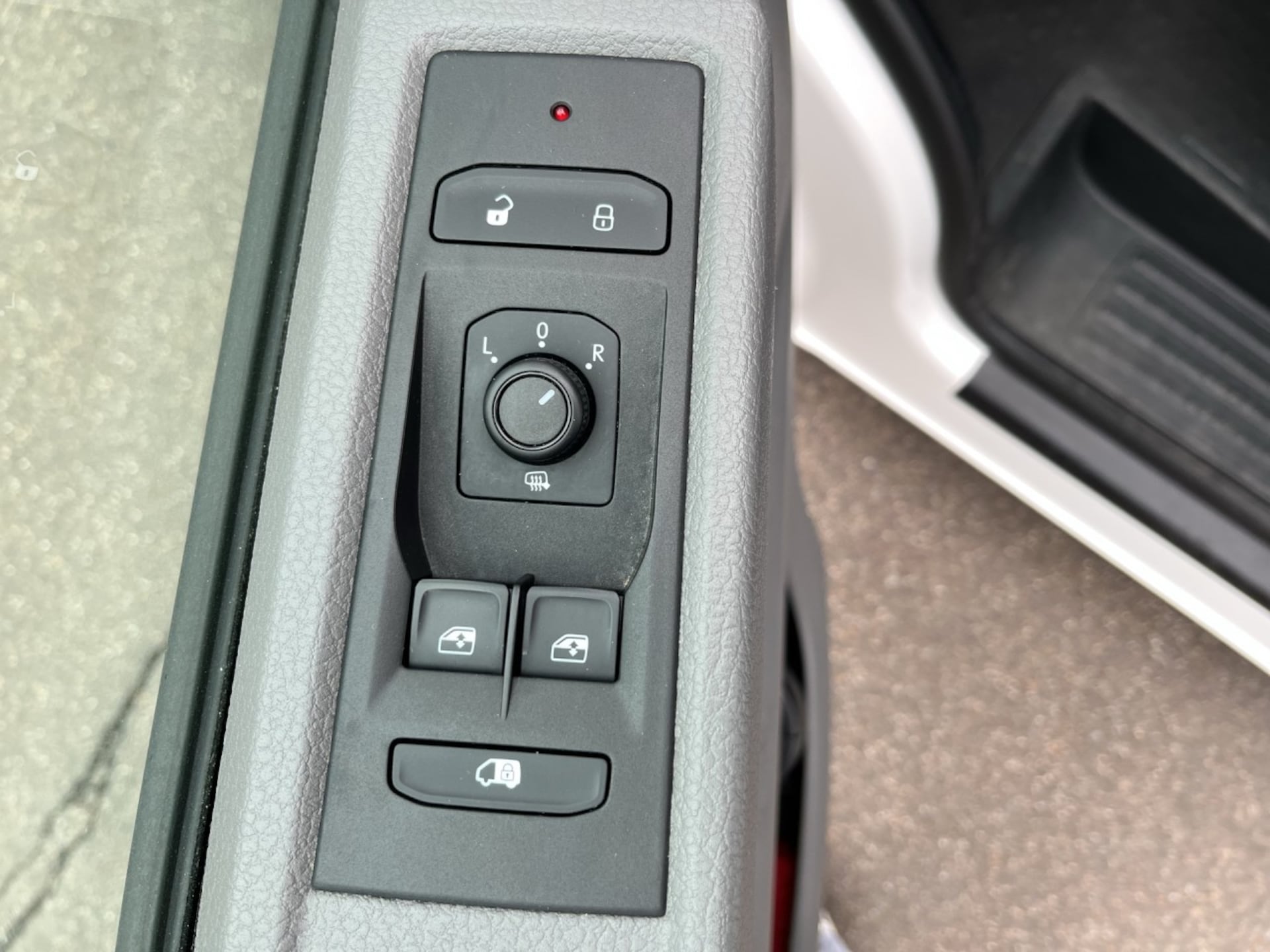 Volkswagen T6.1 Transporter Kasten langer Radstand