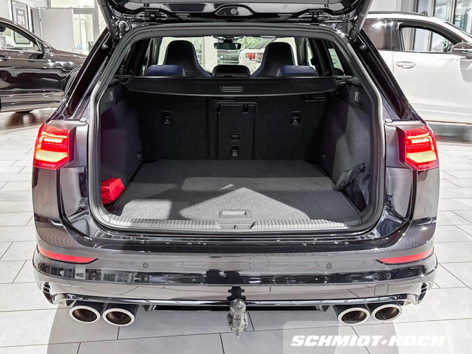 Volkswagen Golf Variant R