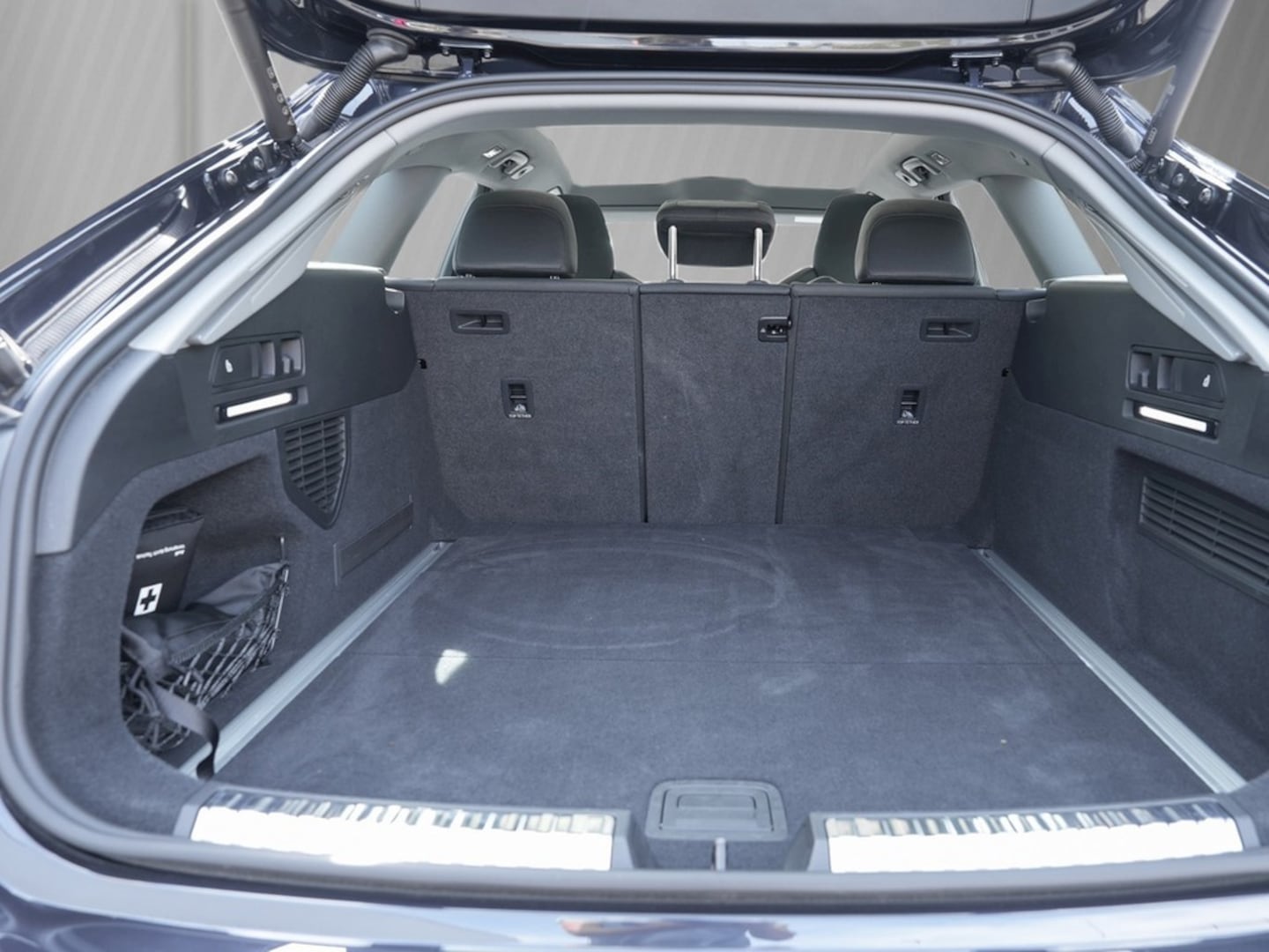 Bild über Audi A6 Avant TDI quattro 150 kW S tronic - für weitere Informationen kontaktieren Sie den Audi Partner