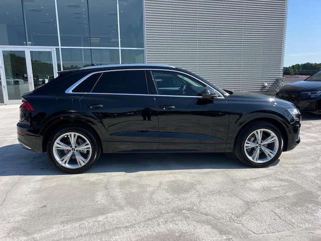 2023 Audi Q8