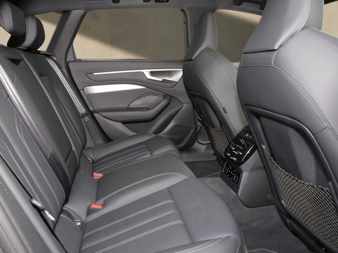 Bild über Audi A6 Avant TFSI 150 kW S tronic - für weitere Informationen kontaktieren Sie den Audi Partner
