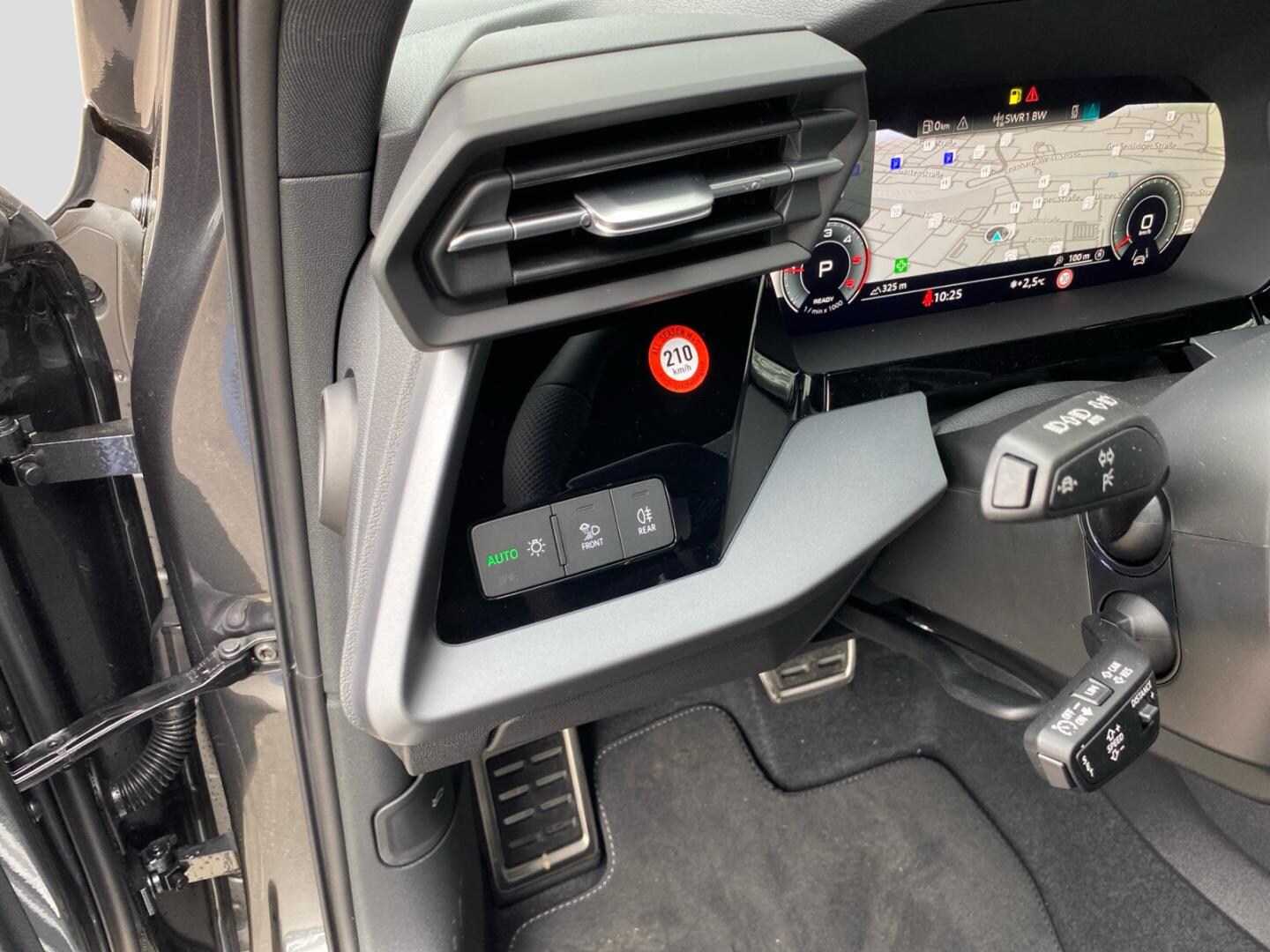 Bild über Audi A3 Sportback TDI S tronic - für weitere Informationen kontaktieren Sie den Audi Partner