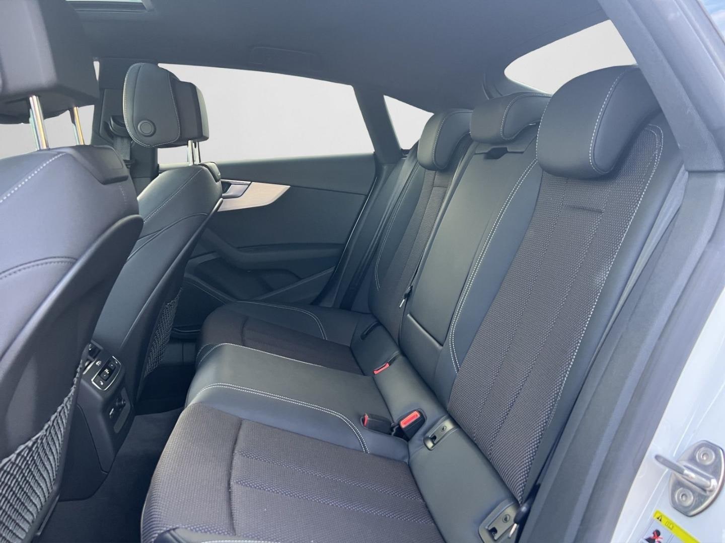 Bild über Audi A5 Sportback S line business 40 TFSI S tronic - für weitere Informationen kontaktieren Sie den Audi Partner