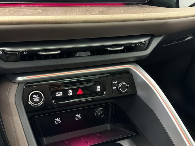 2025 Audi Q5 Premium - Photo 19