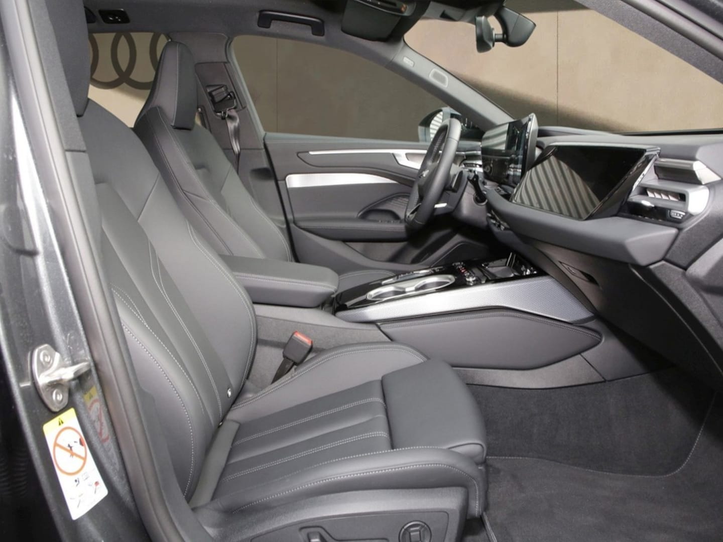 Bild über Audi A6 Avant TFSI 150 kW S tronic - für weitere Informationen kontaktieren Sie den Audi Partner