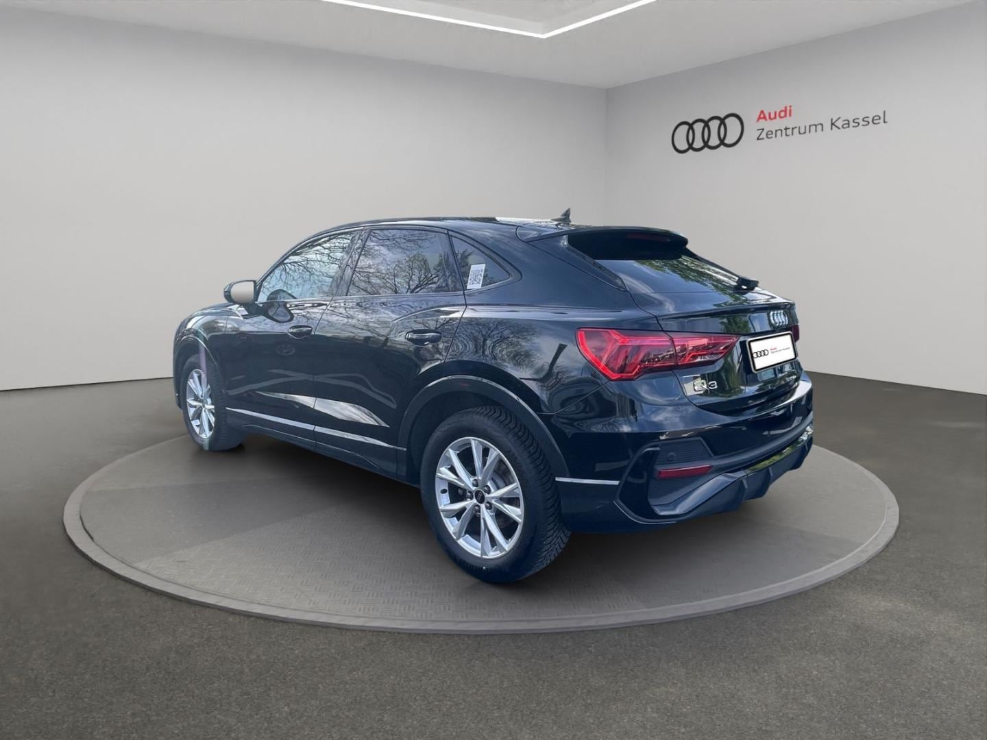 Bild über Audi Q3 Sportback S line 35 TFSI S tronic - für weitere Informationen kontaktieren Sie den Audi Partner