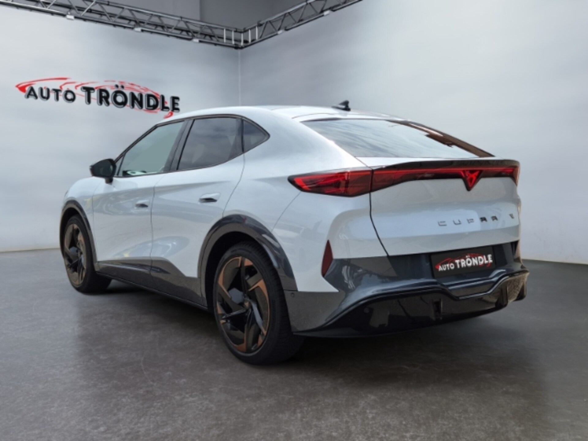 CUPRA Tavascan VZ