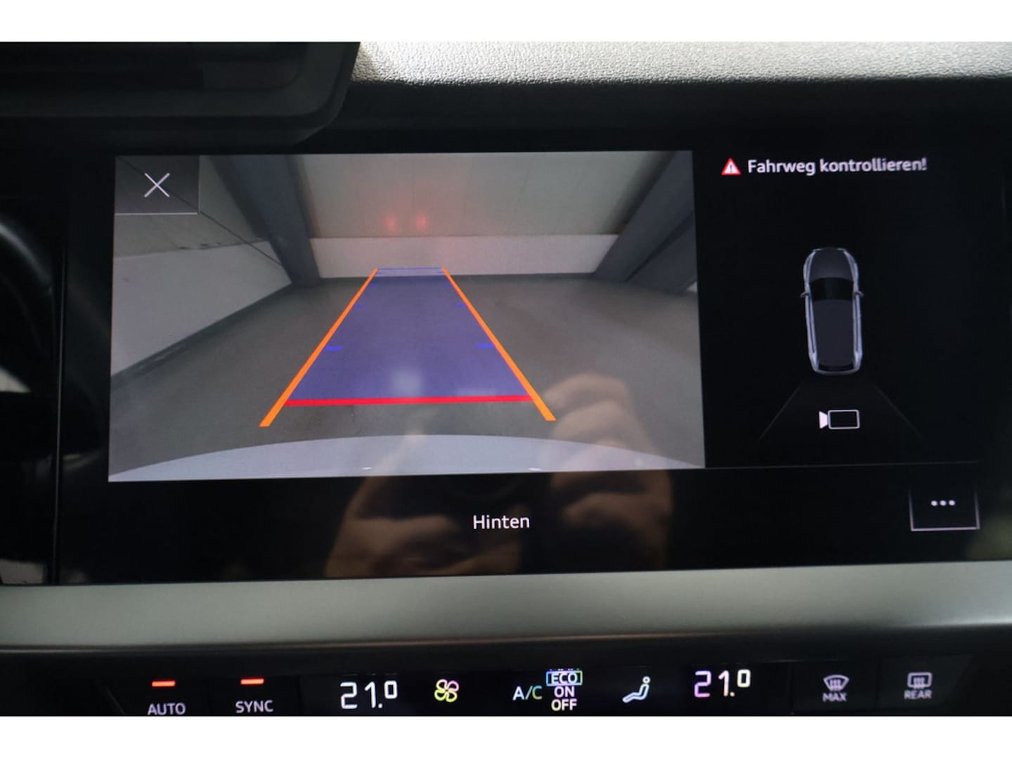 Bild über Audi A3 Sportback S line 35 TDI S tronic - für weitere Informationen kontaktieren Sie den Audi Partner