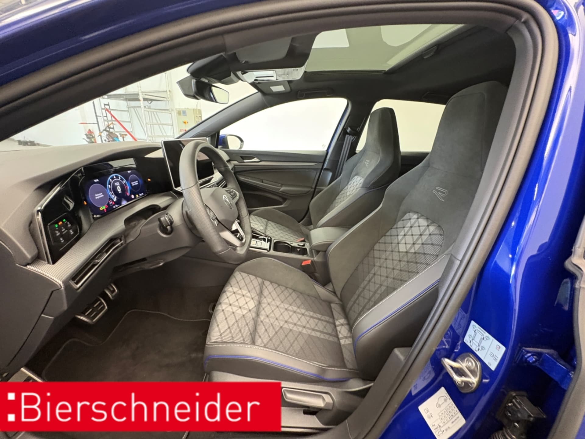 Volkswagen Golf R-Line