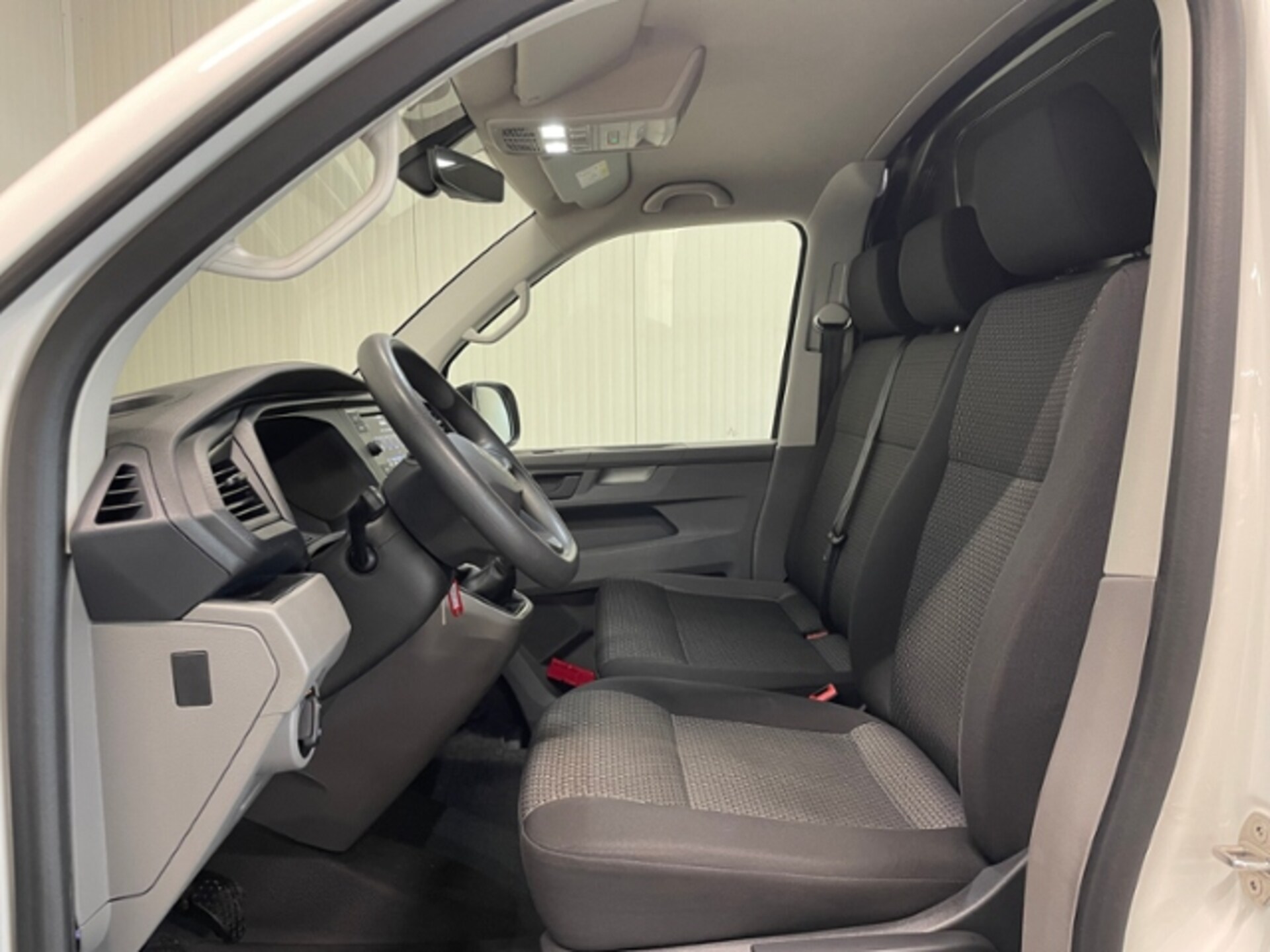 Volkswagen T6.1 Transporter Kasten kurzer Radstand