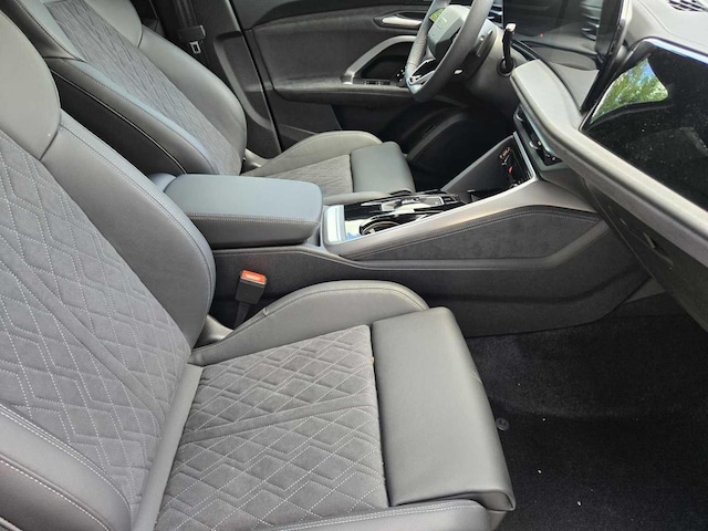 2026 Audi SQ5 Premium Plus - Photo 9