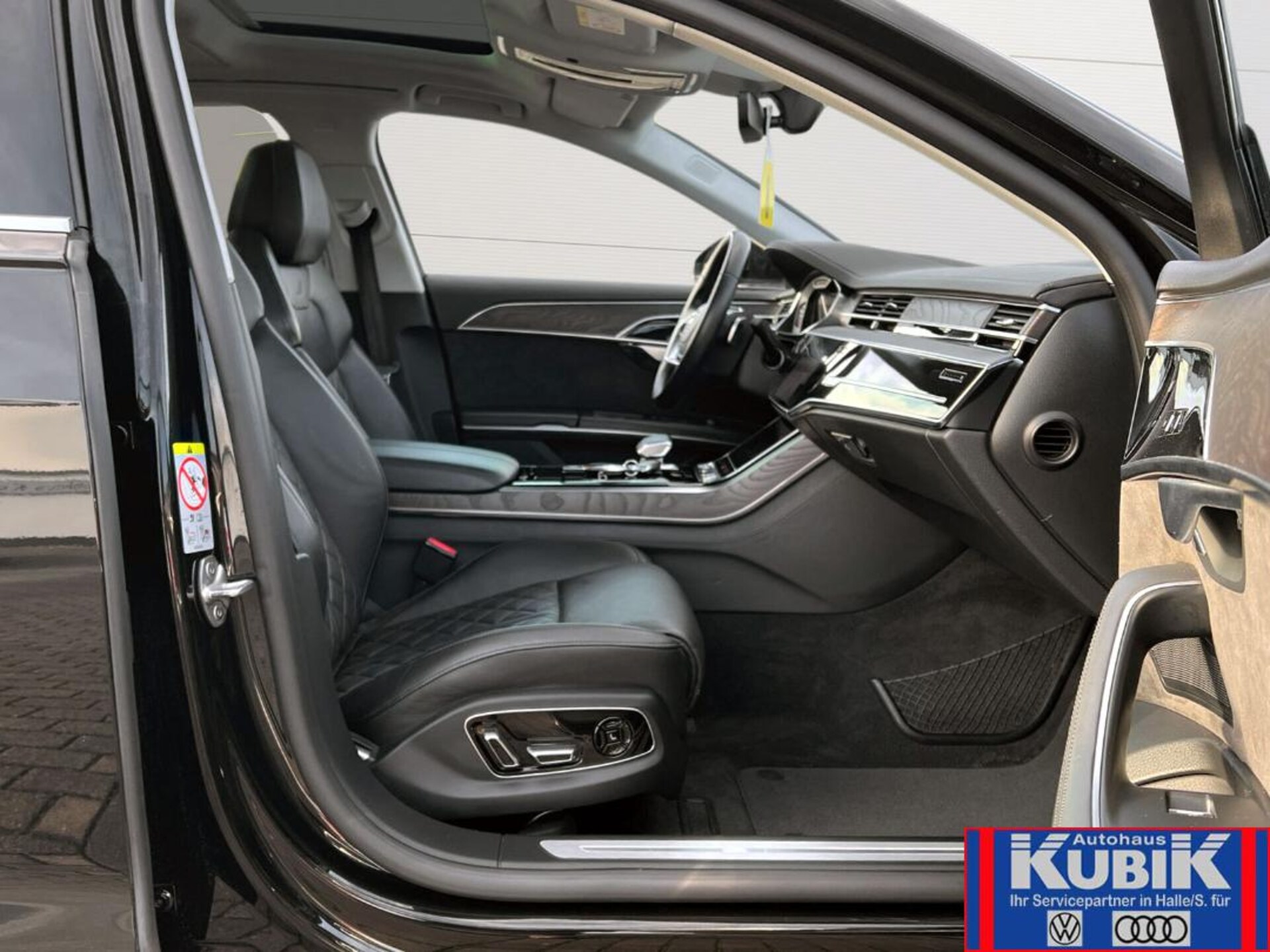 Audi A8 L TFSI e