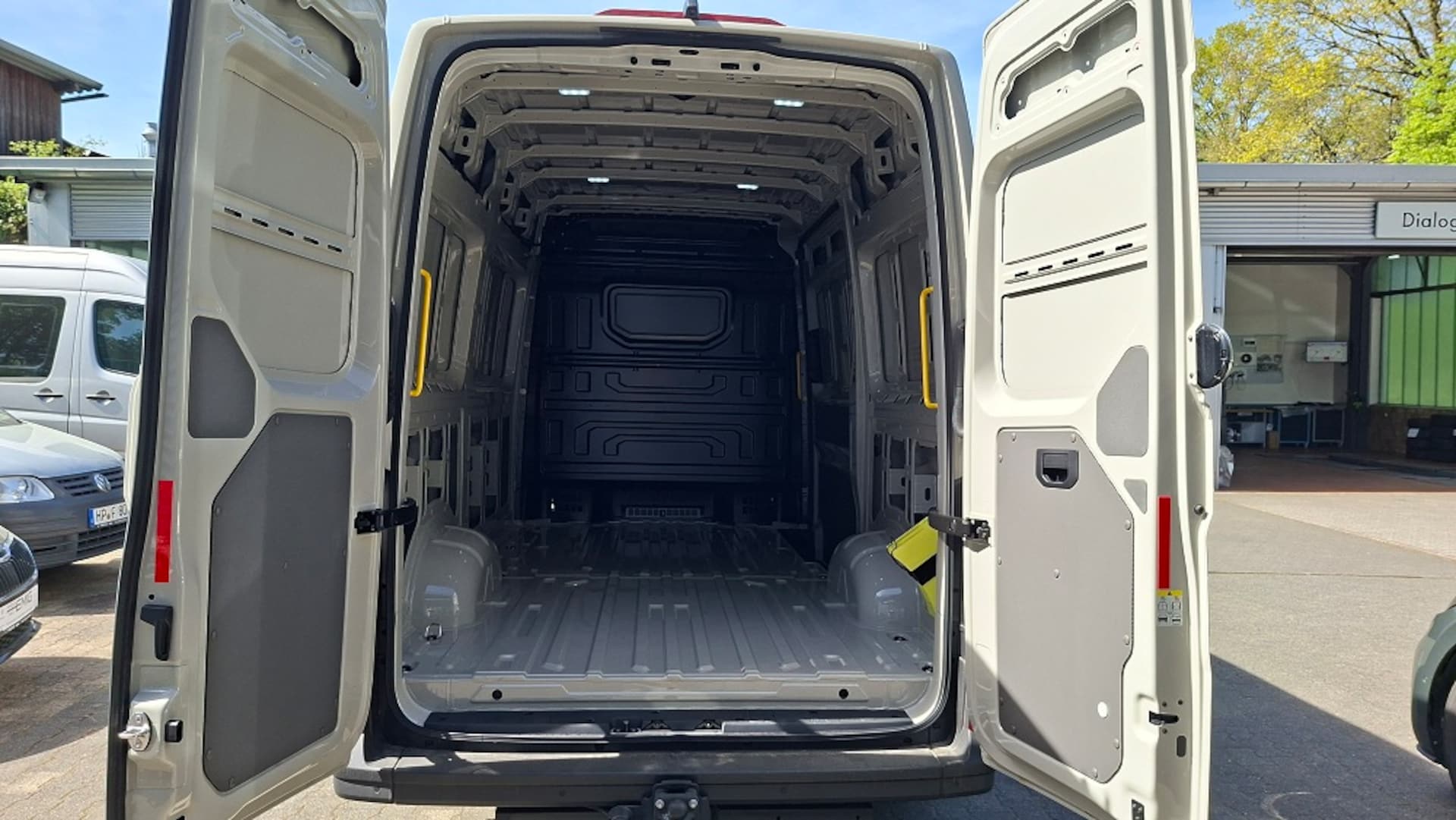 Volkswagen Crafter Kasten mittlerer Radstand