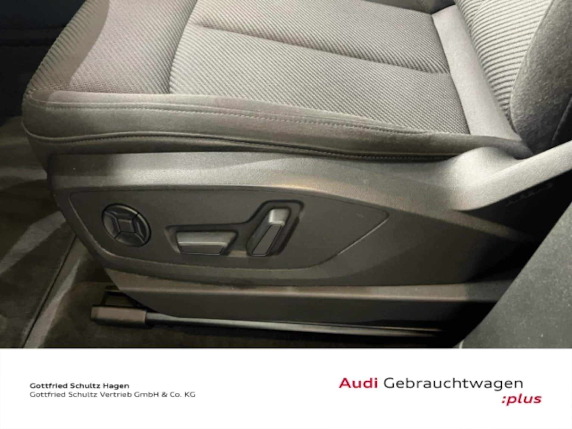 Audi Q8 e-tron S line
