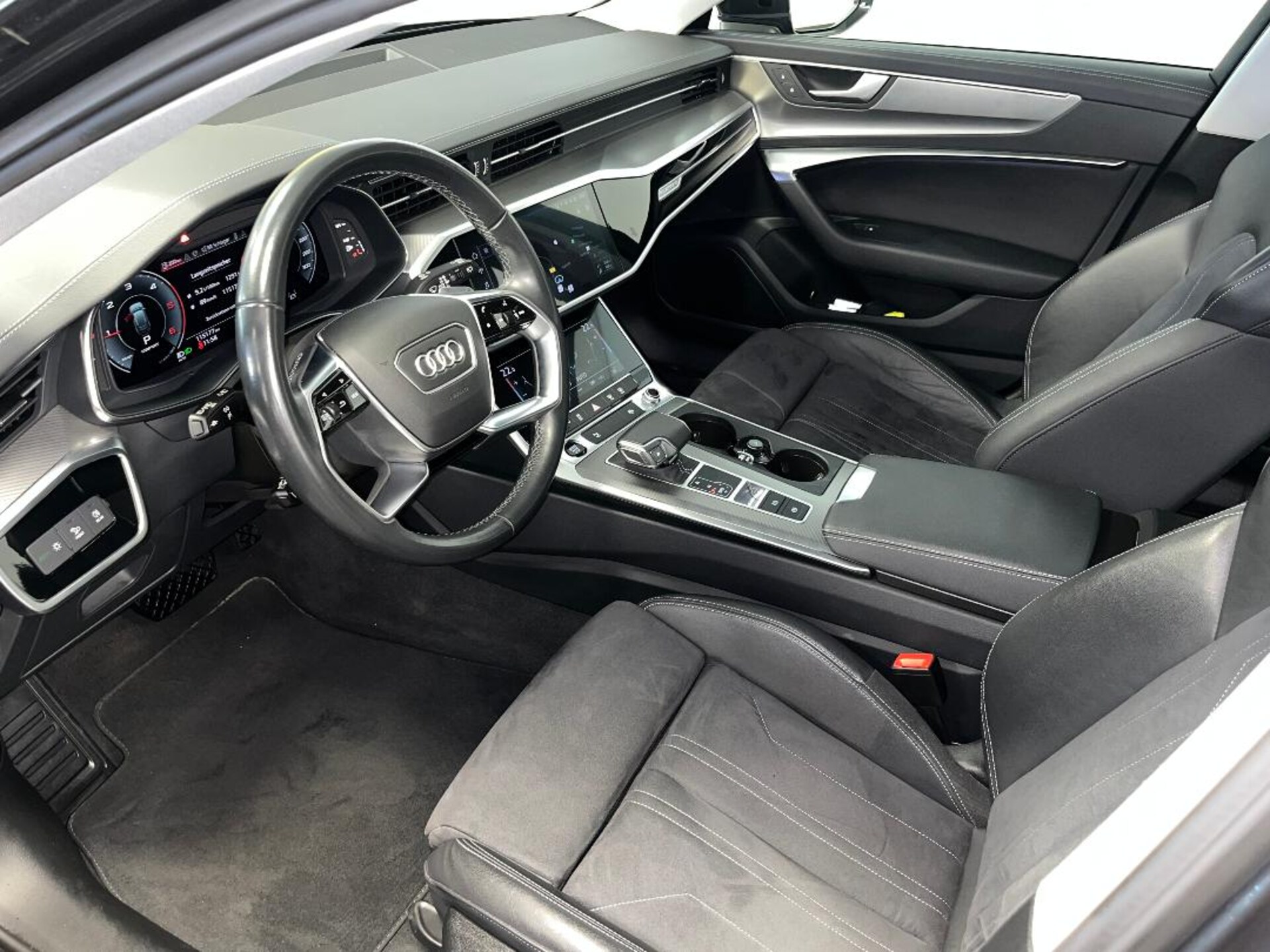 Audi A6 Avant Advance