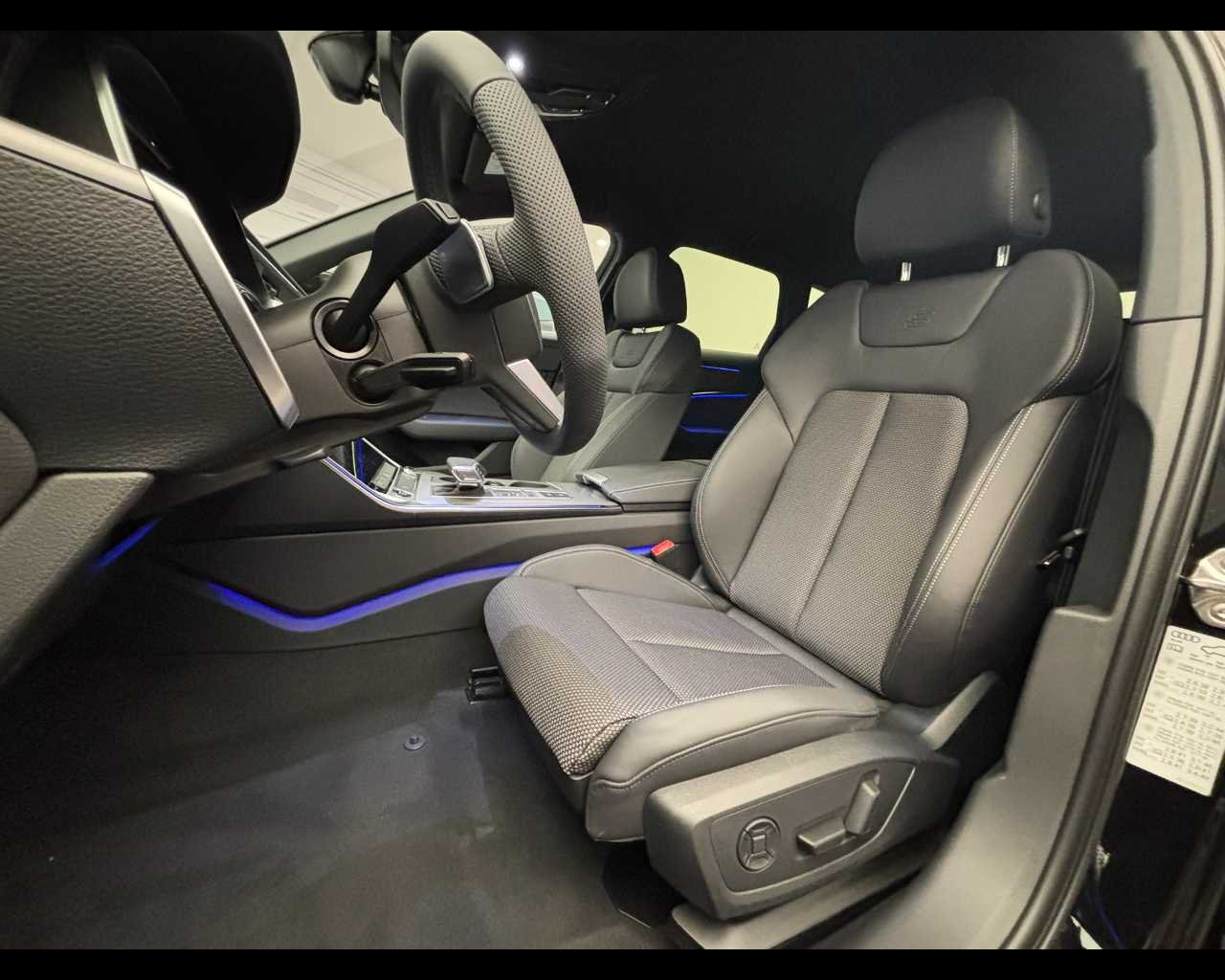 Immagine di Audi A6 Avant TFSI e S line edition 50 TFSI e quattro 220 kW (299 CV) S tronic - Vista: for more details contact your dealer