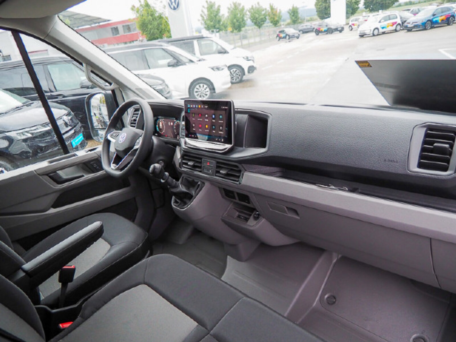 Volkswagen Crafter Kasten mittlerer Radstand – Bild 7