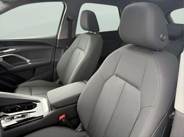 2025 Audi Q5 Premium - Photo 14