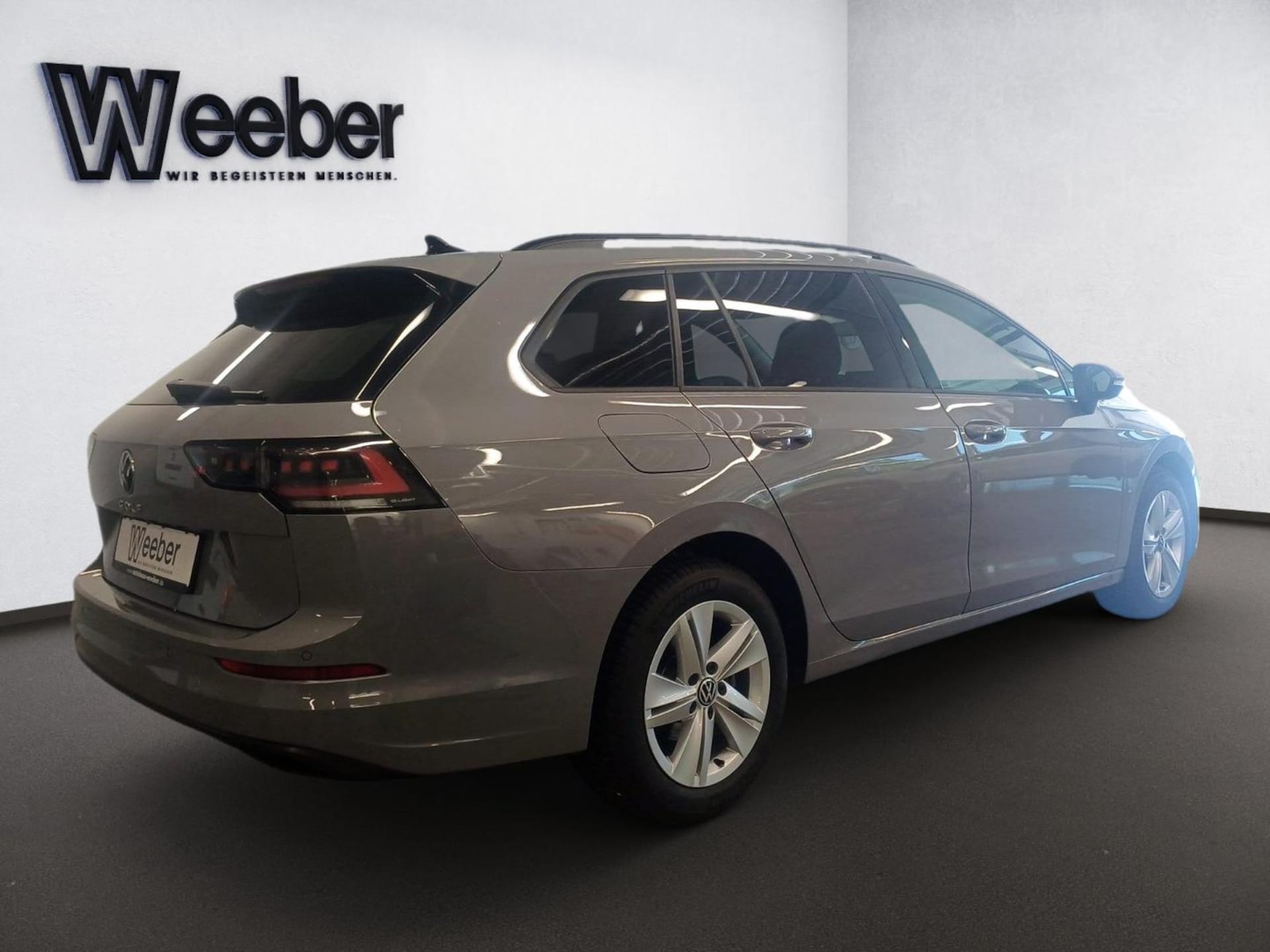 Volkswagen Golf Variant Life