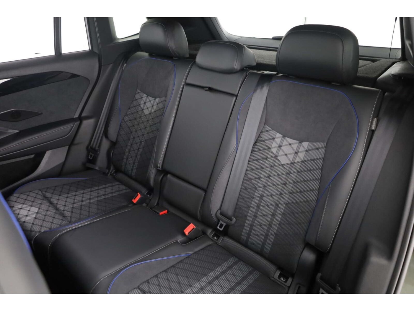 Volkswagen Tiguan – Bild 11