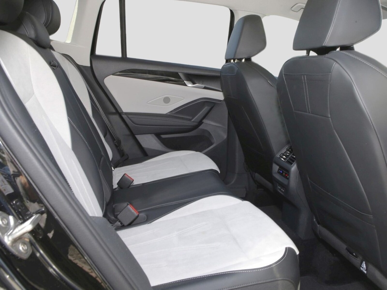 Volkswagen Tiguan – Bild 13