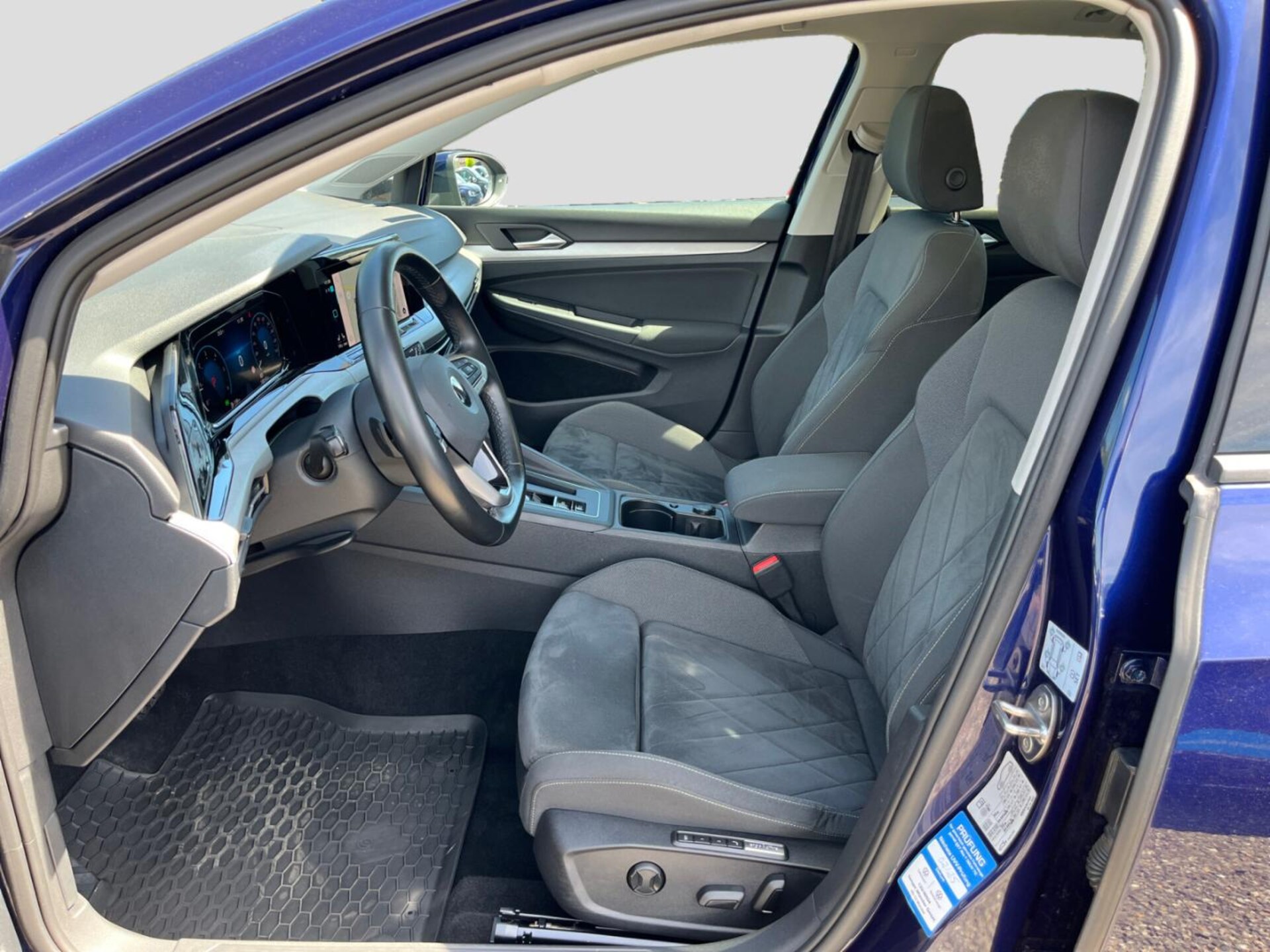 Volkswagen Golf Variant Life