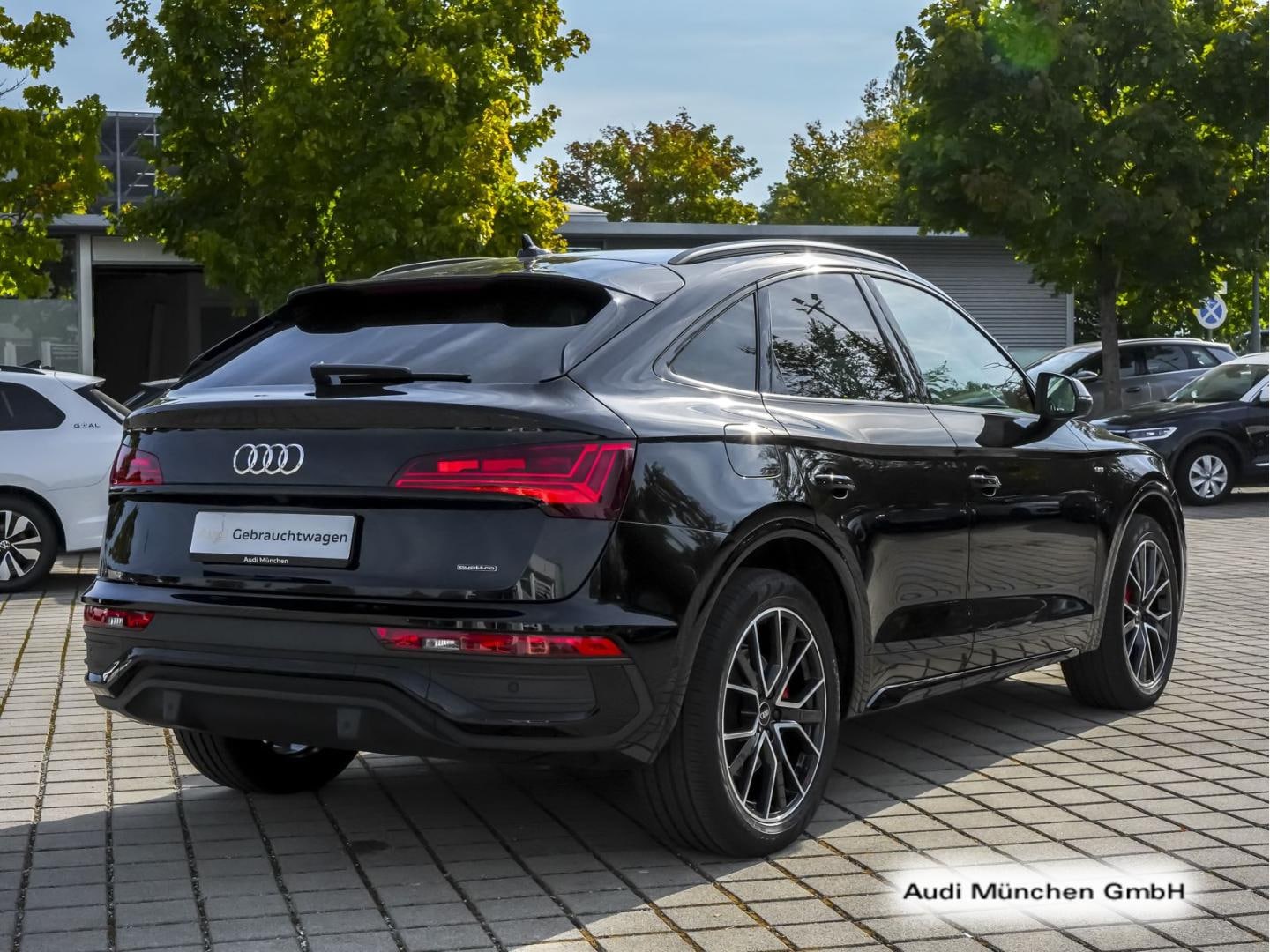 Bild über Audi Q5 Sportback TFSI e S line 55 TFSI e quattro S tronic - für weitere Informationen kontaktieren Sie den Audi Partner