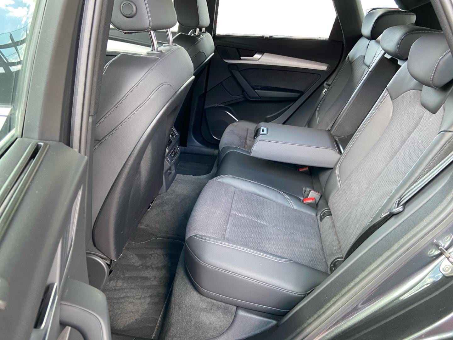 Bild über Audi SQ5 TDI tiptronic - für weitere Informationen kontaktieren Sie den Audi Partner