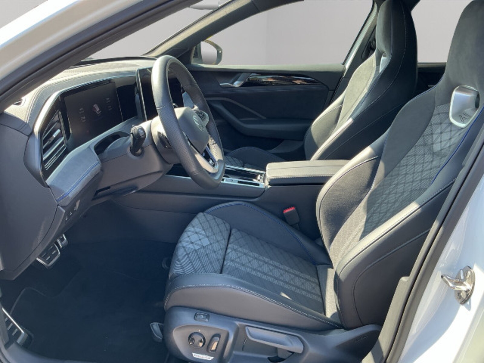 Volkswagen Passat – Bild 11