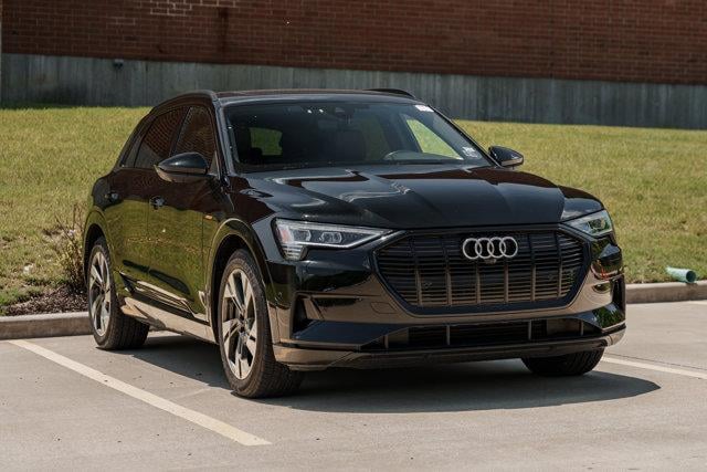 Used 2022 Audi e-tron Premium with VIN WA1AAAGE4NB030522 for sale in Kirkwood, MO
