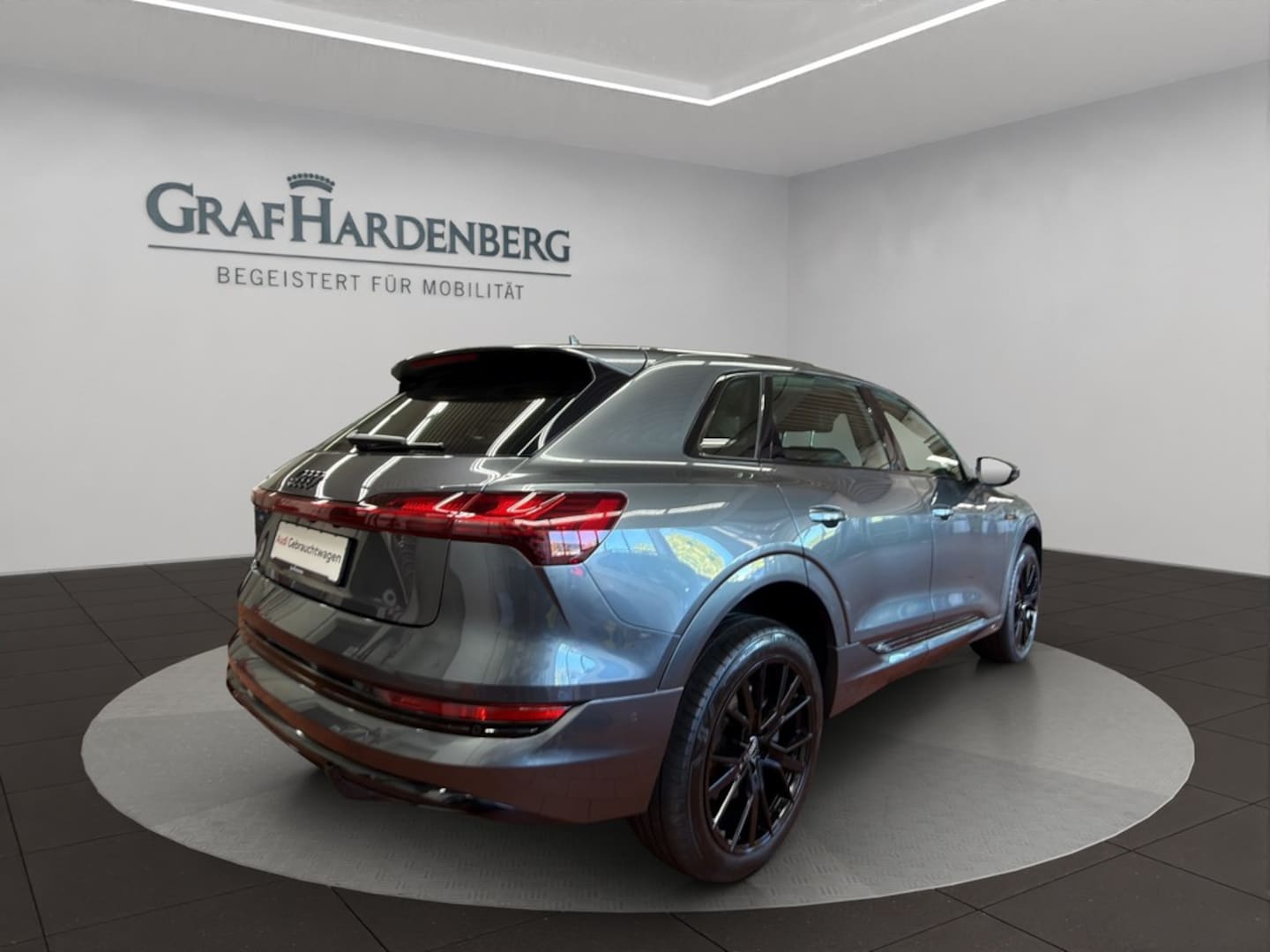 Bild über Audi e-tron S line 55 quattro - für weitere Informationen kontaktieren Sie den Audi Partner