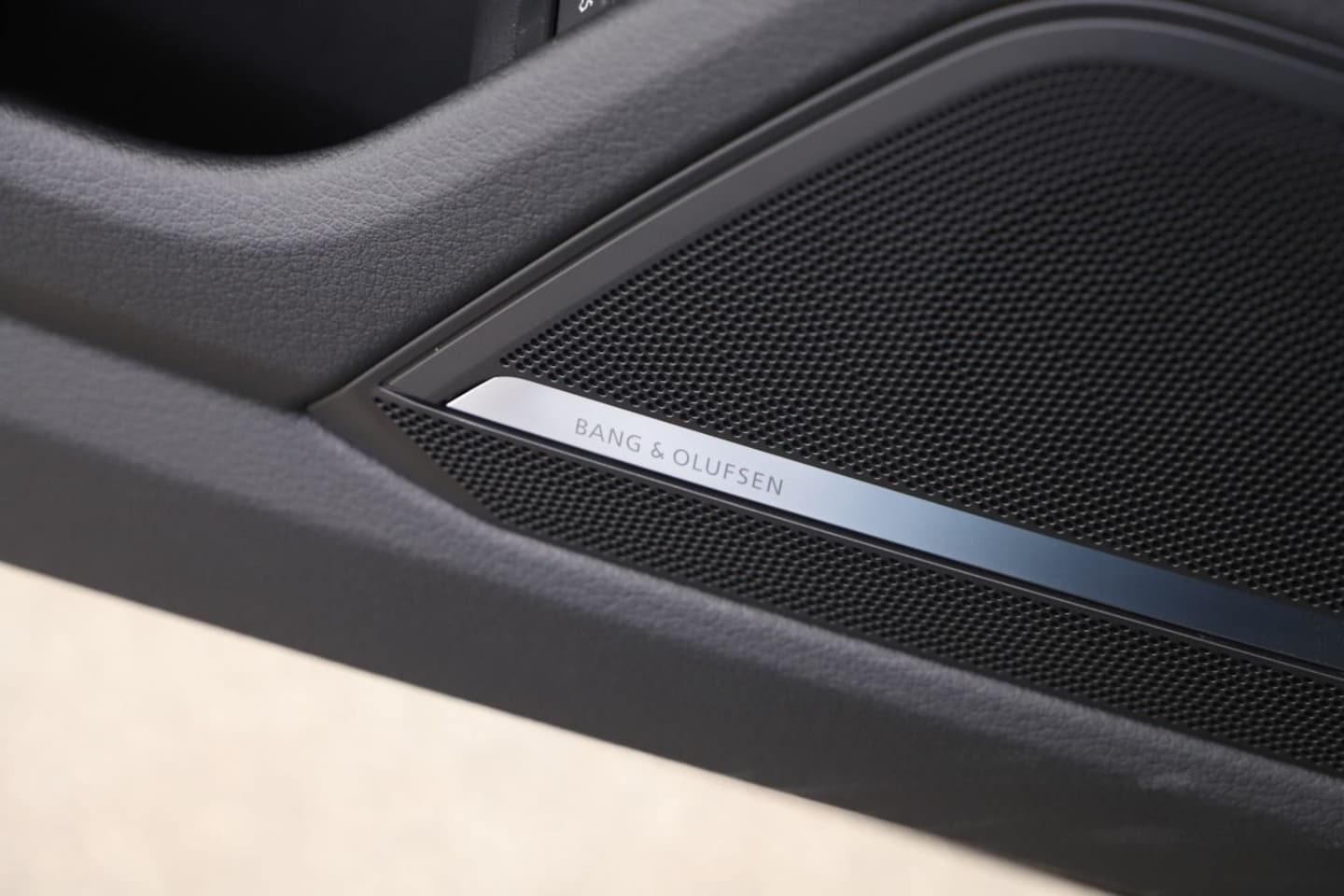 Bild über Audi RS 6 Avant TFSI quattro tiptronic - für weitere Informationen kontaktieren Sie den Audi Partner