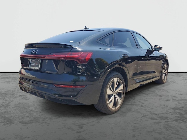 2024 Audi Q8 Sportback e-tron