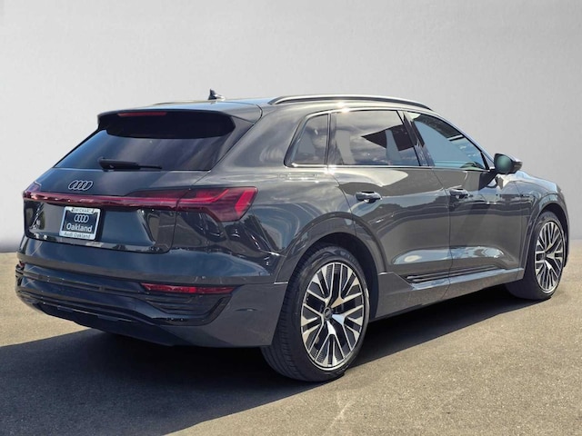 2024 Audi Q8 e-tron