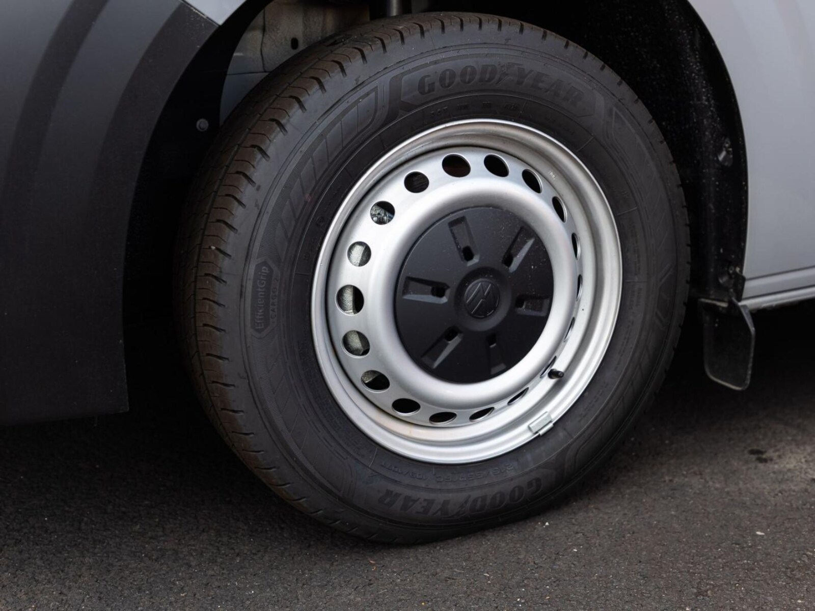 Volkswagen Transporter Kasten langer Radstand – Bild 7