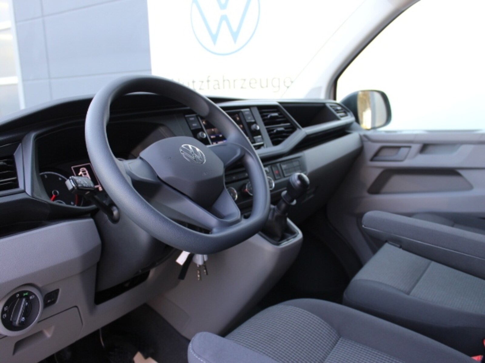 Volkswagen T6.1 Transporter Kasten kurzer Radstand – Bild 8