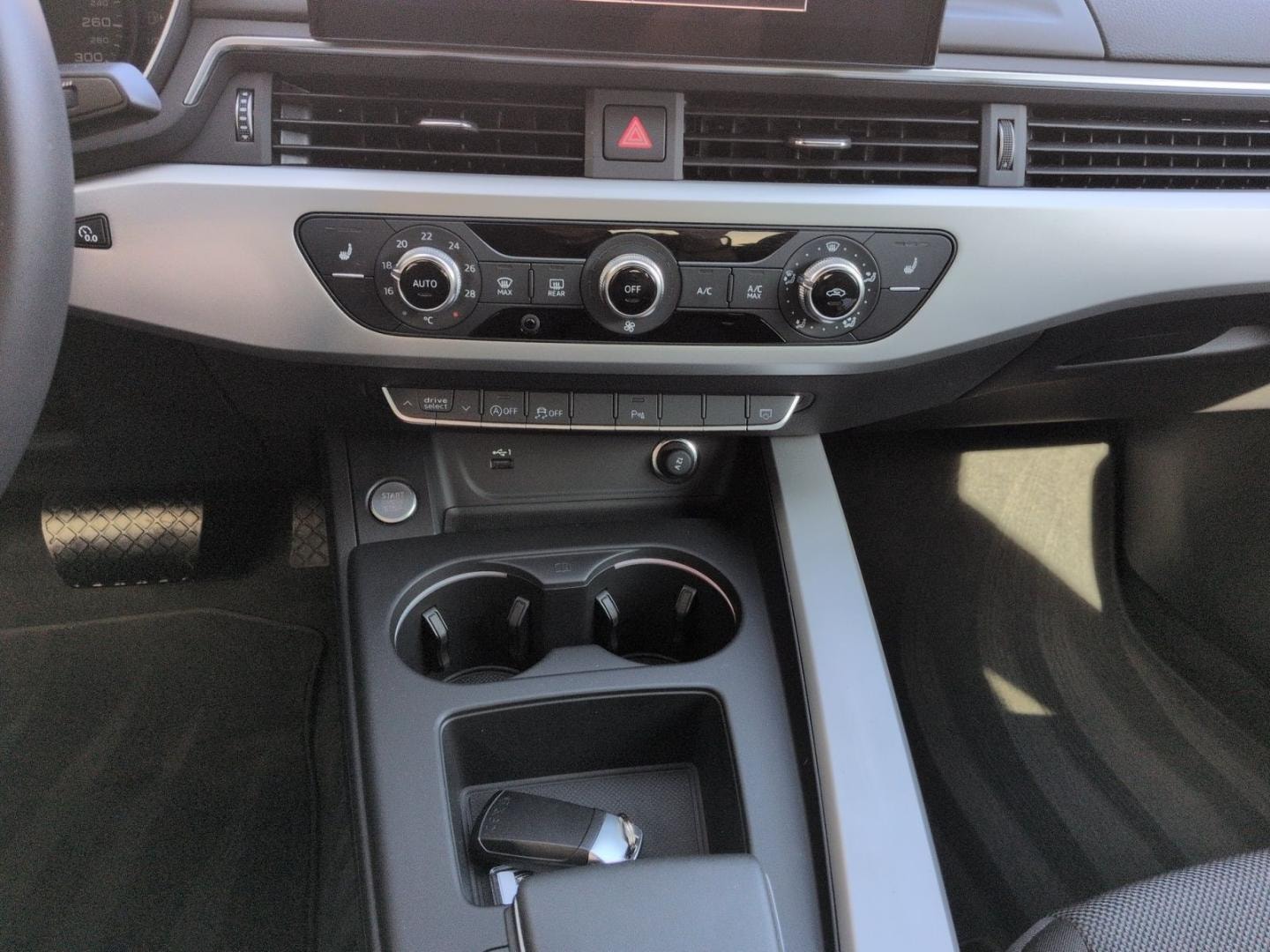 Bild über Audi A5 Sportback S line 40 TFSI S tronic - für weitere Informationen kontaktieren Sie den Audi Partner