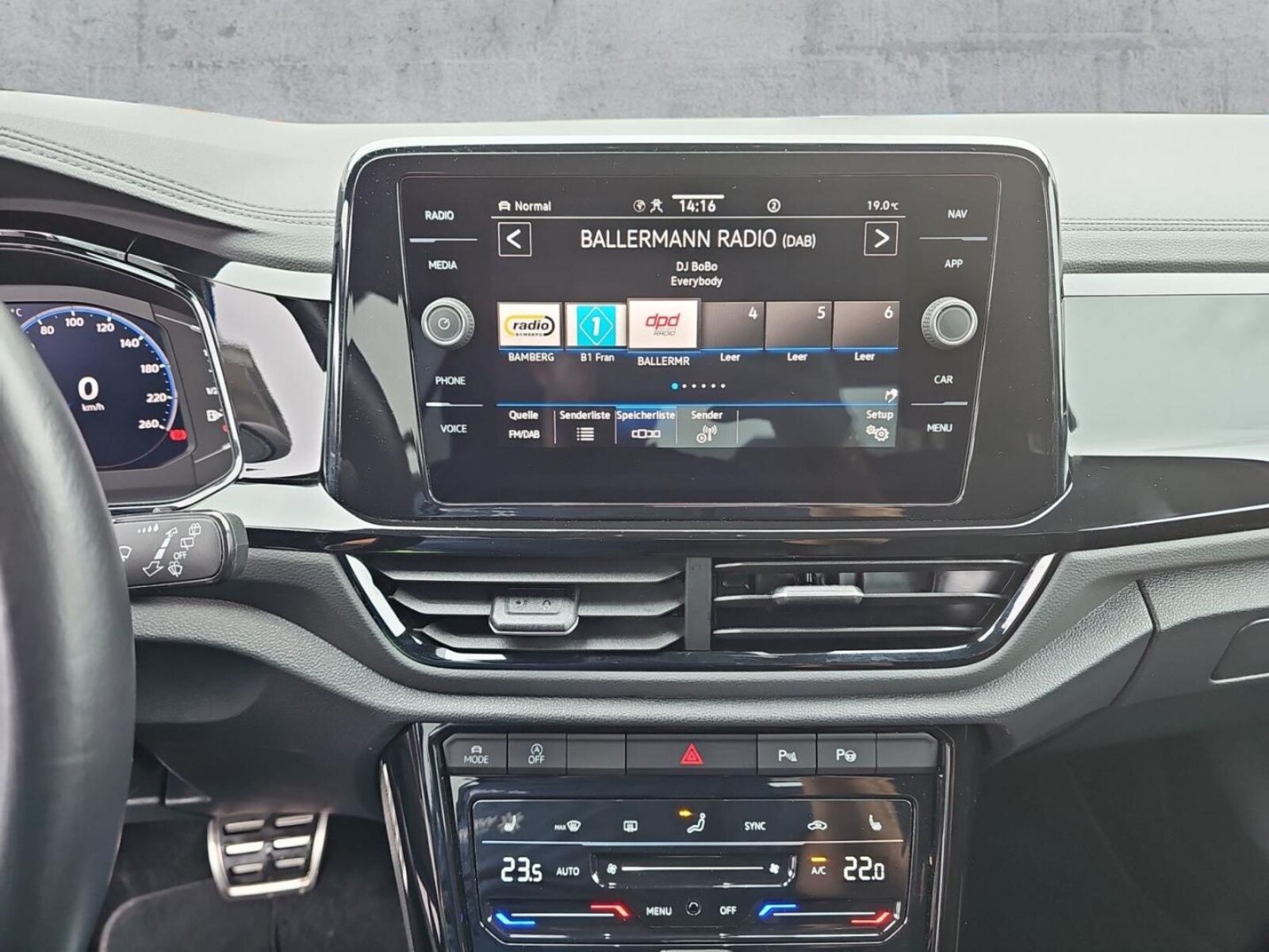 Volkswagen T-Roc – Bild 10