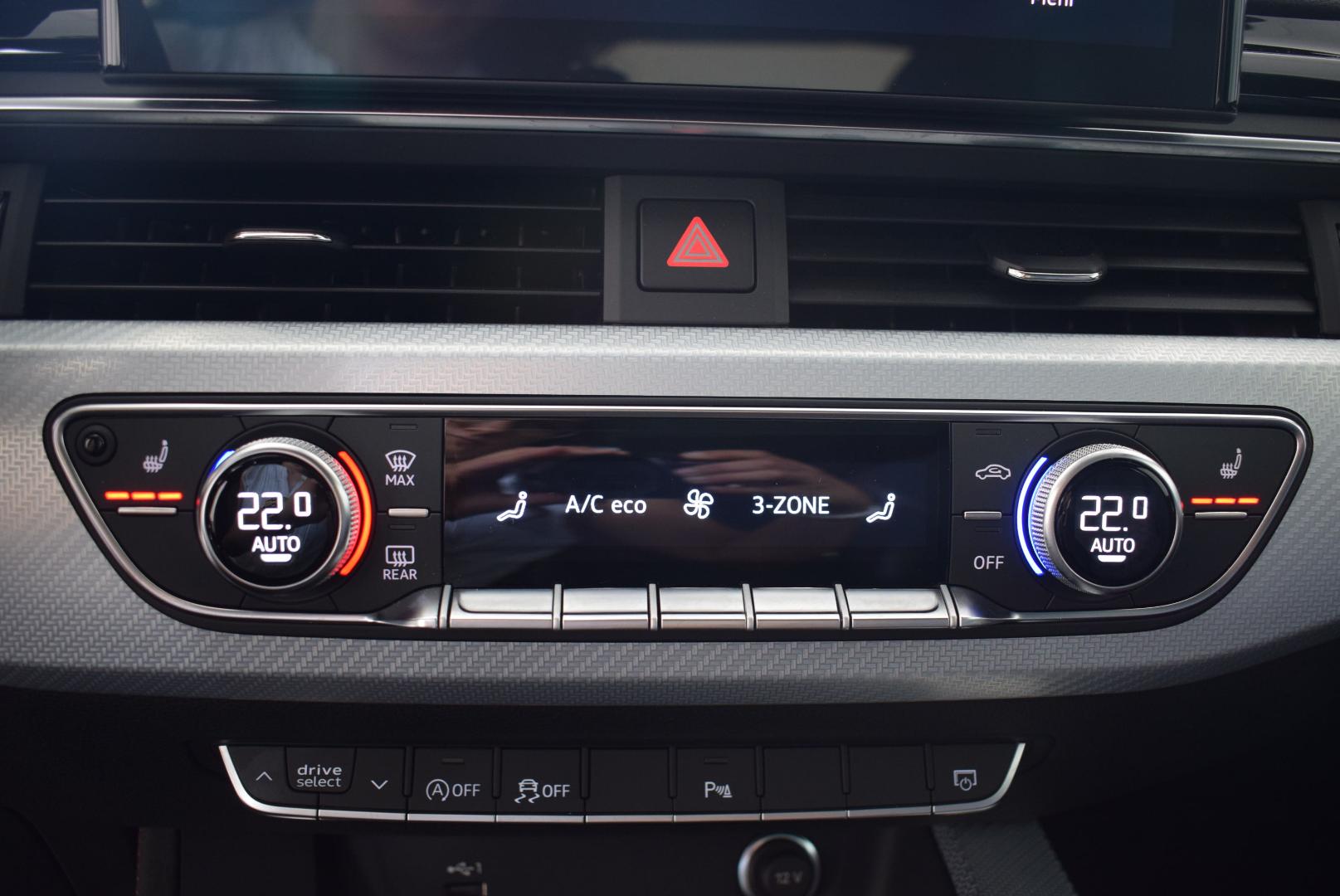 Image about Audi RS 4 Avant TFSI quattro tiptronic
