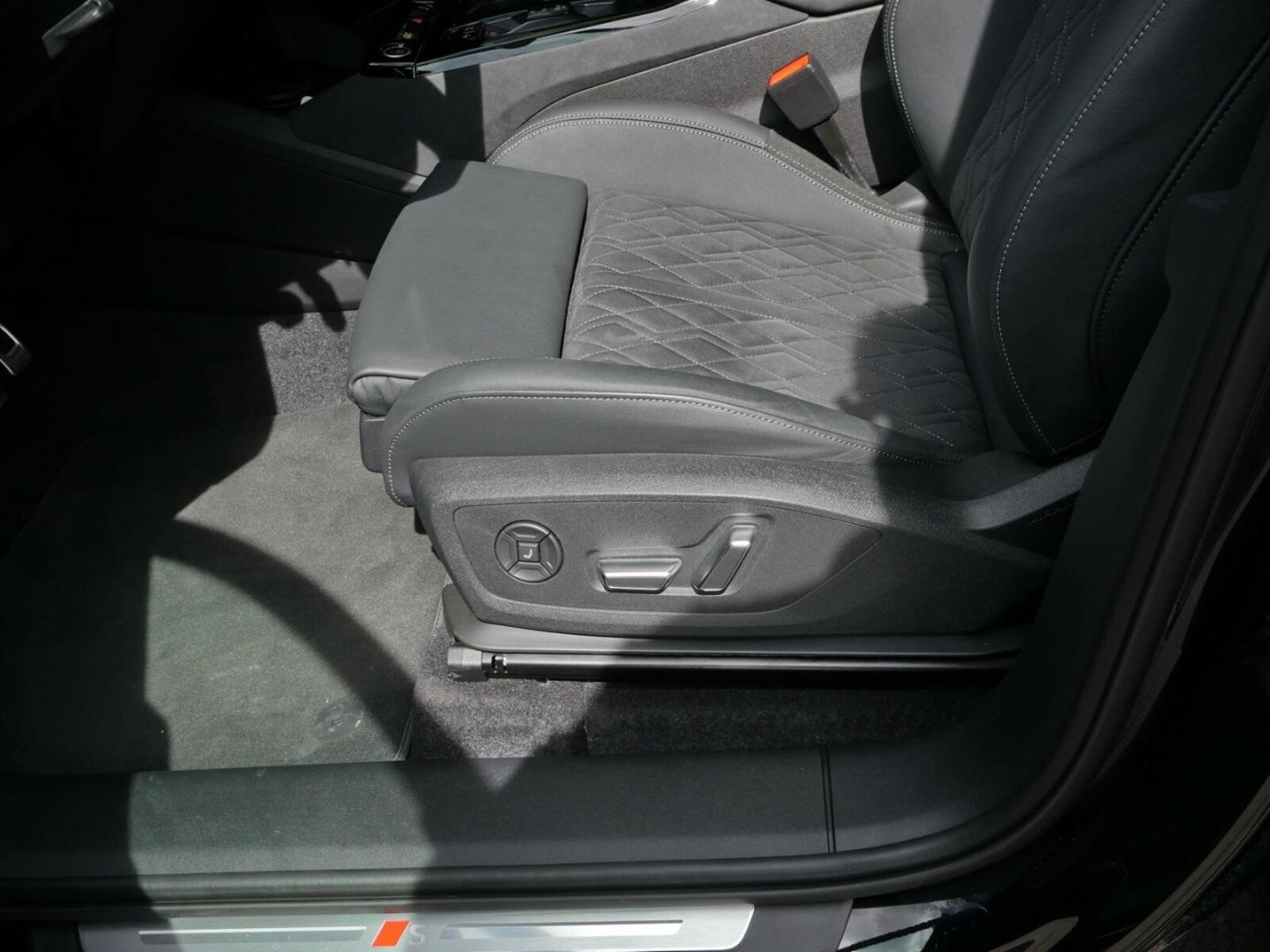 Audi Q6 Sportback e-tron – Bild 22