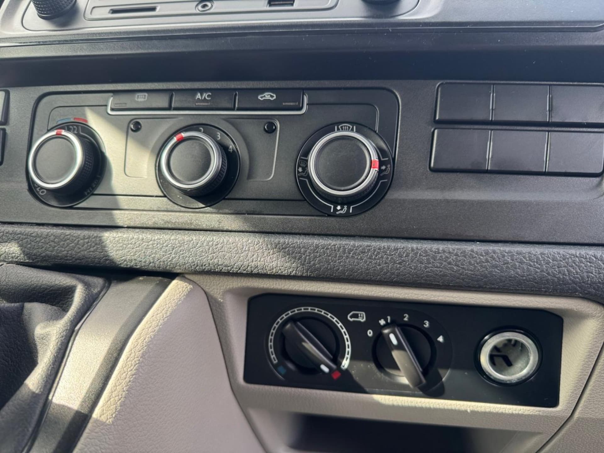 Volkswagen T6 Transporter Kombi kurzer Radstand