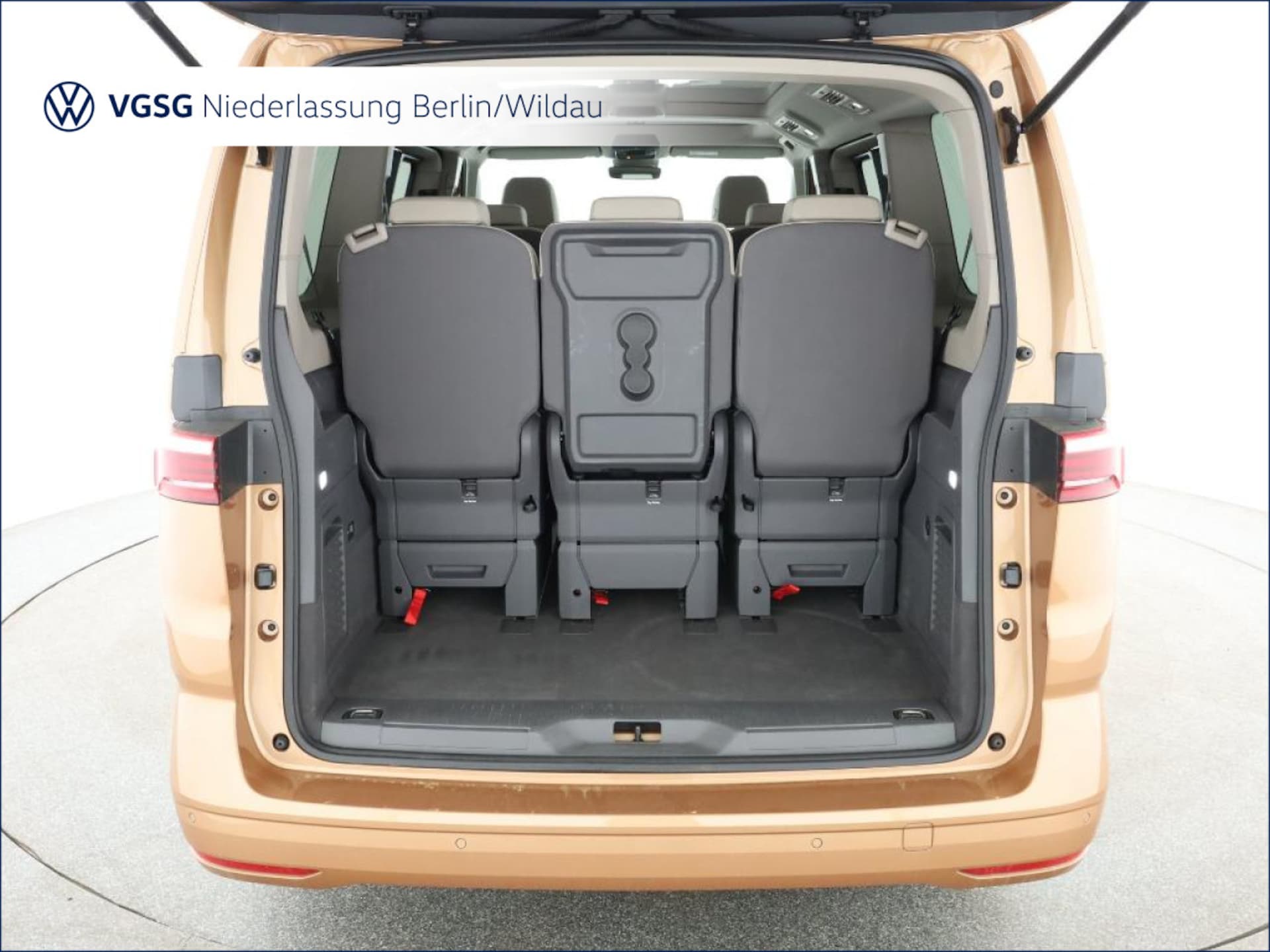 Volkswagen Multivan Langversion Basis-Modell